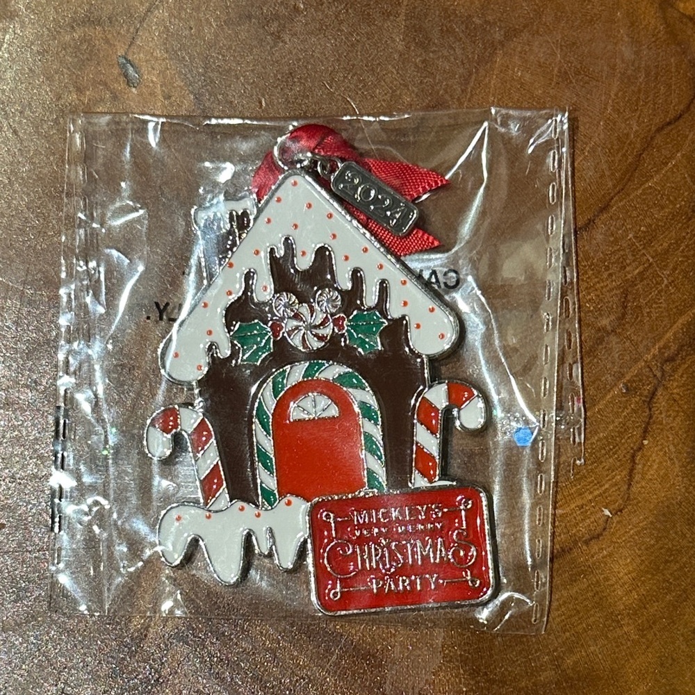New 2024 Mickey's Very Merry Christmas Party Collectible Christmas Ornament
